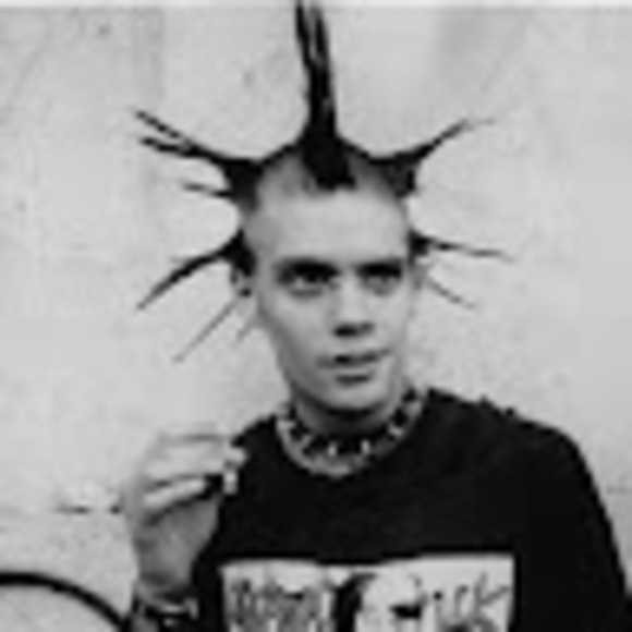 Meet your Posher, Adrien - Picture 1 of 1